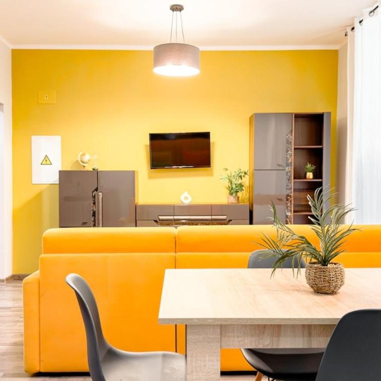 Residenza Santa Anastasia Yellow Balcony and lift in Piazza Erbe - Appartamento con 1 Camera da Letto - 54