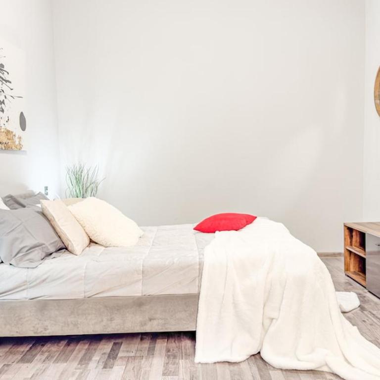 Residenza Santa Anastasia Yellow Balcony and lift in Piazza Erbe - Appartamento con 1 Camera da Letto - 97
