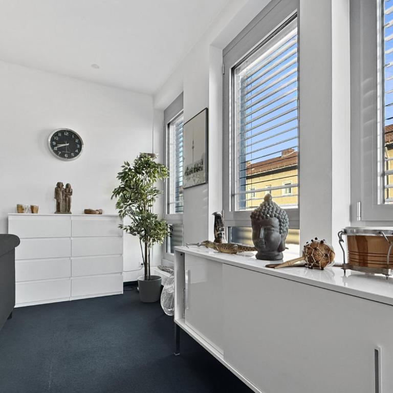 Geräumige 6-Schlafzimmer-Wohnung im Zentrum von München für 16 Gäste - Apartment - 12