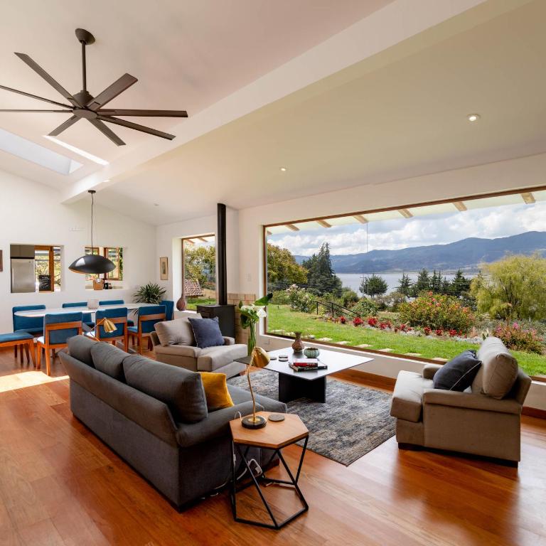 FINCA TUTASUA Lake View Luxury House - Villa - 1