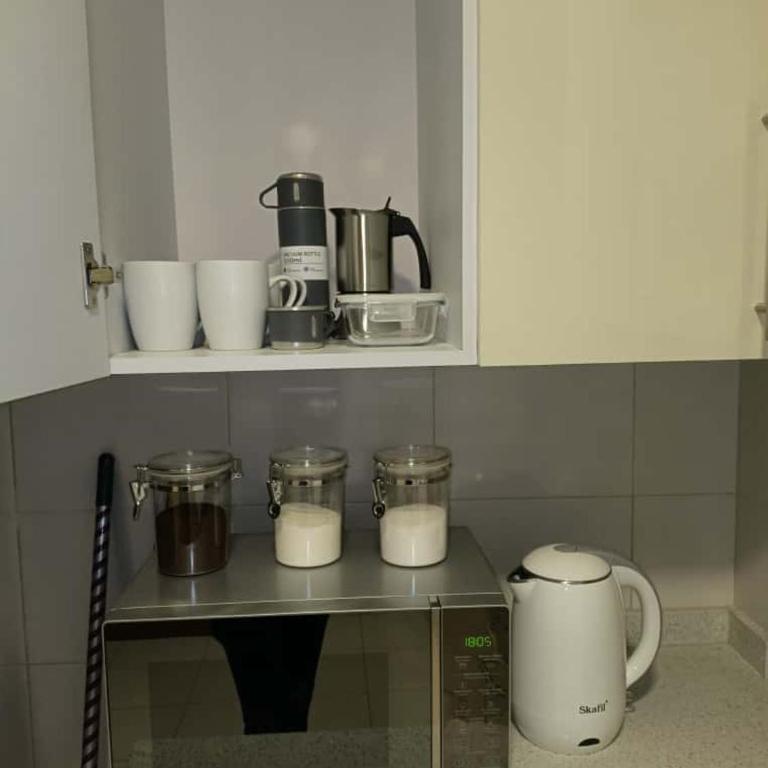 Apartamento Espacioso Como Nuevo con 2 Habitaciones y a 5 minutos de San Bernardino con Ascensor Operativo - Two-Bedroom Apartment - 12