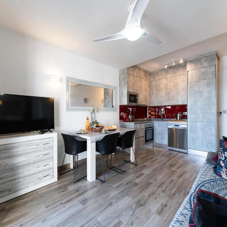 Modern Beachfront Escape, Calahonda - Apartamento de 1 dormitorio - 6