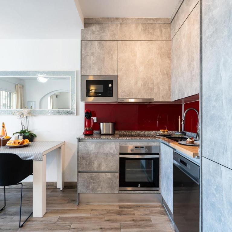 Modern Beachfront Escape, Calahonda - Apartamento de 1 dormitorio - 11