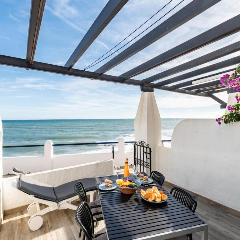 Modern Beachfront Escape, Calahonda - Apartamento de 1 dormitorio - 15
