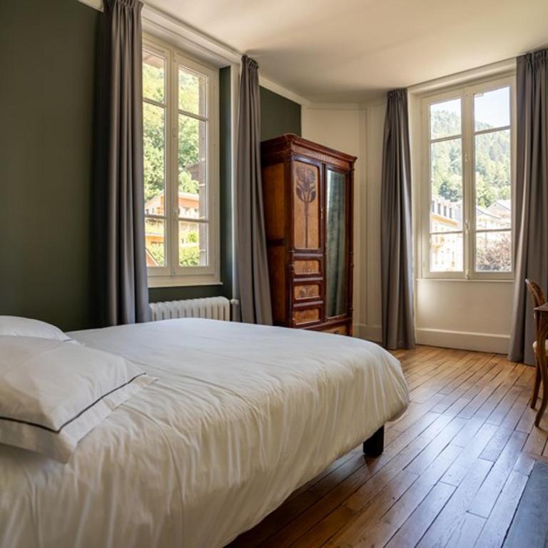 Grande demeure avec piscine couverte et parking pour 15 personnes - FR-1-858-4 - Maison de Vacances - 3