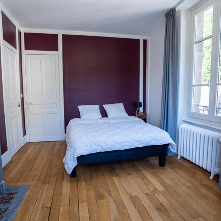 Grande demeure avec piscine couverte et parking pour 15 personnes - FR-1-858-4 - Maison de Vacances - 11