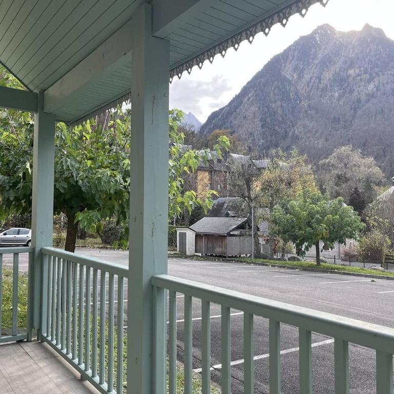 Chalet familial pour 10 pers. avec parking à Cauterets - FR-1-812-150 - Maison de Vacances - 1