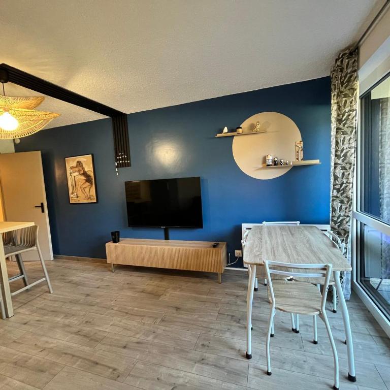 Studio rénové avec balcon, parking privé, proche des pistes - 4 pers - FR-1-737-103 - Studio - 5