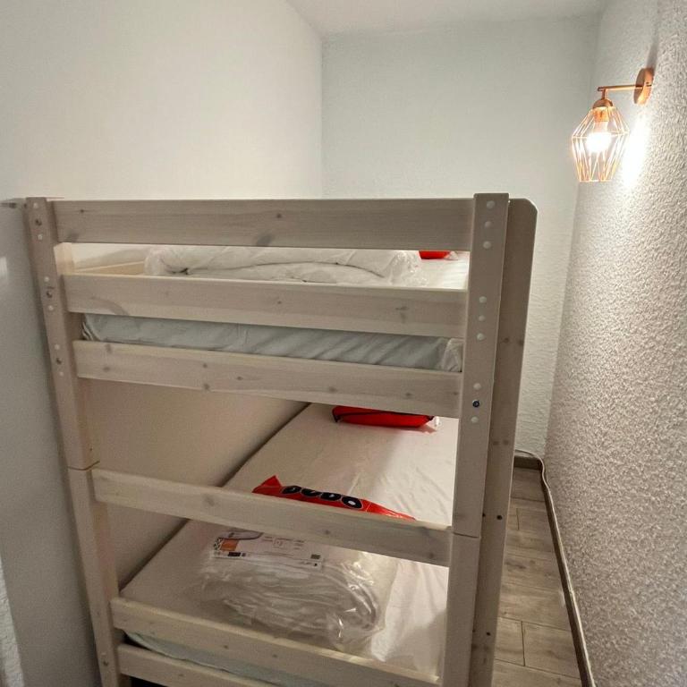 Studio rénové avec balcon, parking privé, proche des pistes - 4 pers - FR-1-737-103 - Studio - 8