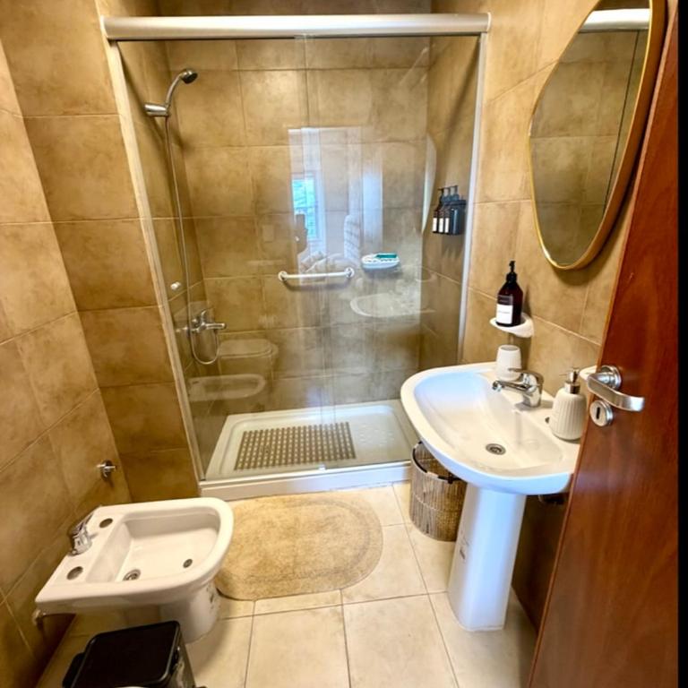 Departamento Cómodo y Centrico - Apartamento de 2 dormitorios - 3