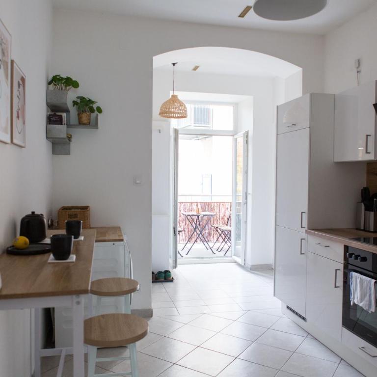 Friendly City Apartment - Apartamento de 3 dormitorios con balcón - 1
