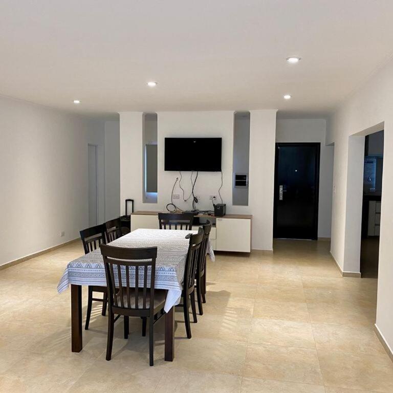 Moderna y amplia casa quinta para 8 Pax - Villa de 2 dormitorios - 11