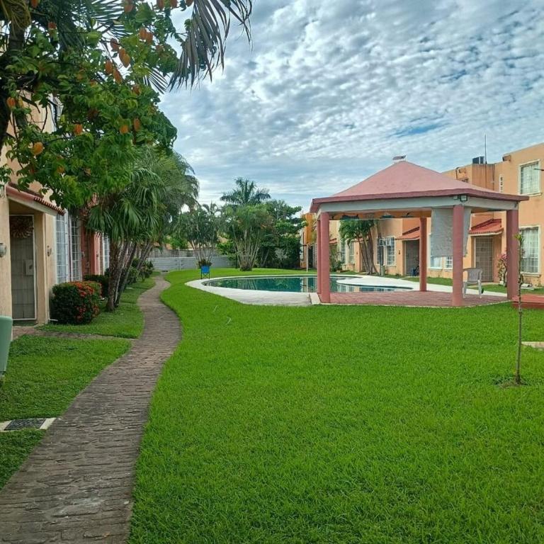Casa con alberca en Zona Diamante - Casa de 3 dormitorios - 9