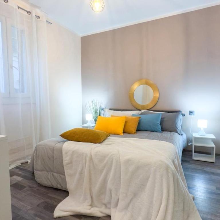 Residenza Santa Anastasia Green Piazza Erbe Lift & Balcony - Appartamento con 1 Camera da Letto con Vista - 1