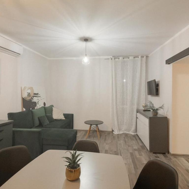 Residenza Santa Anastasia Green Piazza Erbe Lift & Balcony - Appartamento con 1 Camera da Letto con Vista - 62