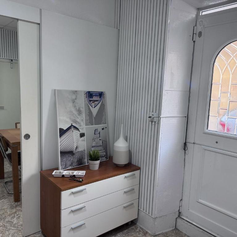 Lleida 25, casa a planta baixa amb àmplia terrassa equipada amb barbacoa - Casa de 3 dormitorios - 2
