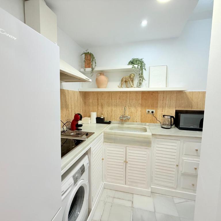La Casita del Arenal - Two-Bedroom Townhouse - 13