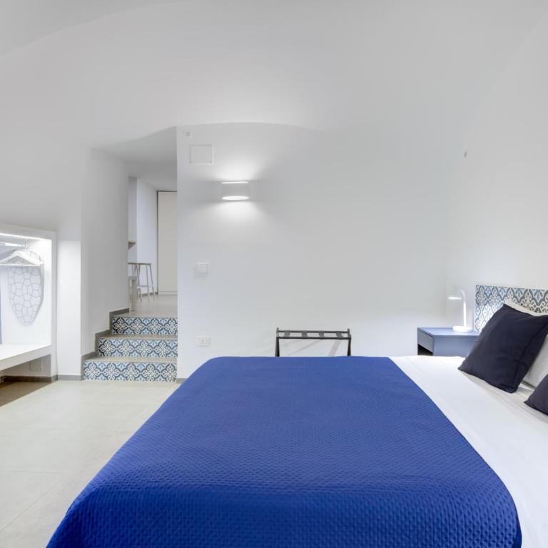 Cariati Blue a Chiaia, Piazza Plebiscito e Mare a piedi - Appartamento con 2 Camere da Letto - 17