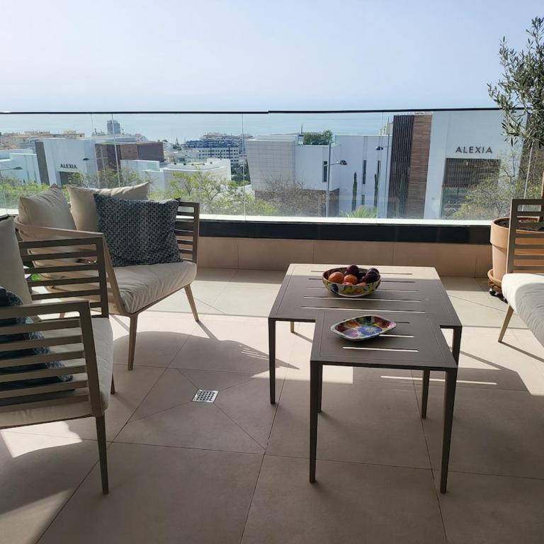 The blue apartment in Las Mesas, Estepona - Apartamento de 2 dormitorios con vistas al mar - 1