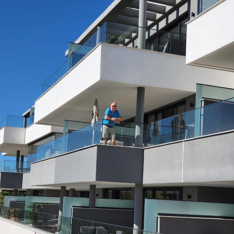 The blue apartment in Las Mesas, Estepona - Apartamento de 2 dormitorios con vistas al mar - 2