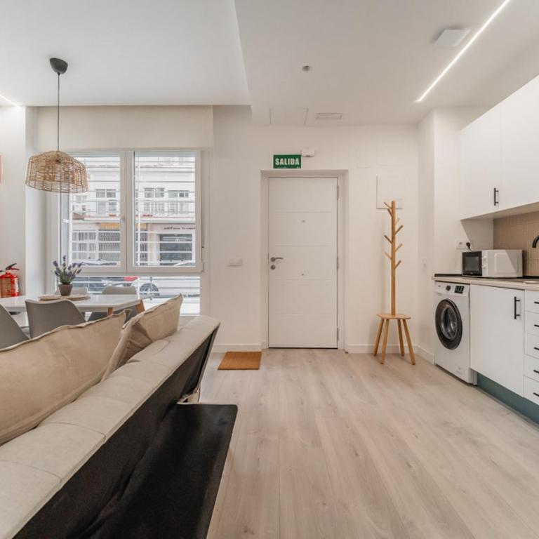 Comfortable charming - 2 Bdrs 2 Baths -Ventas - Two-Bedroom Apartment - 3