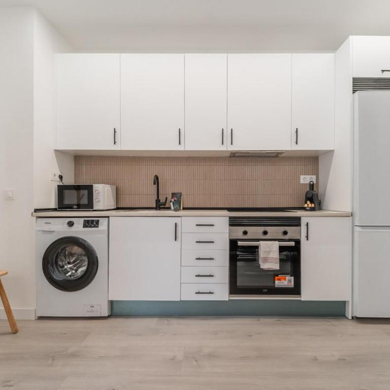 Comfortable charming - 2 Bdrs 2 Baths -Ventas - Two-Bedroom Apartment - 6
