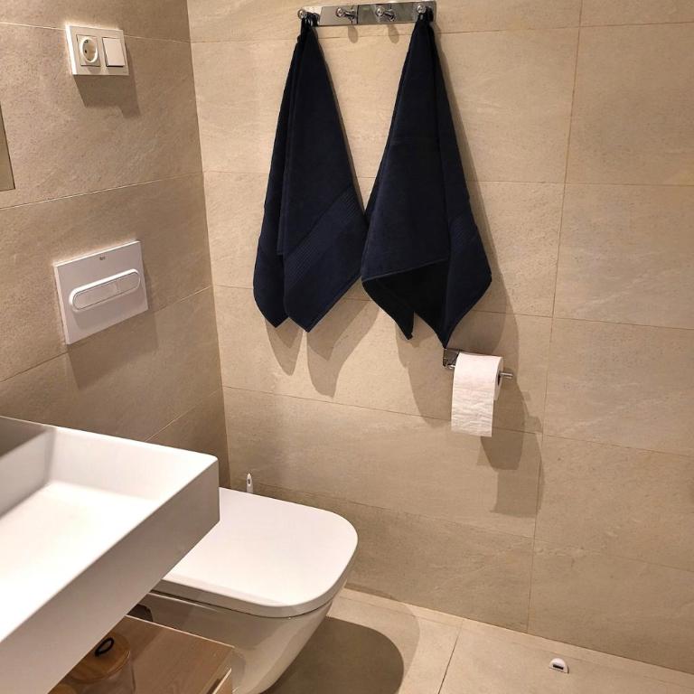 The blue apartment in Las Mesas, Estepona - Apartamento de 2 dormitorios con vistas al mar - 17