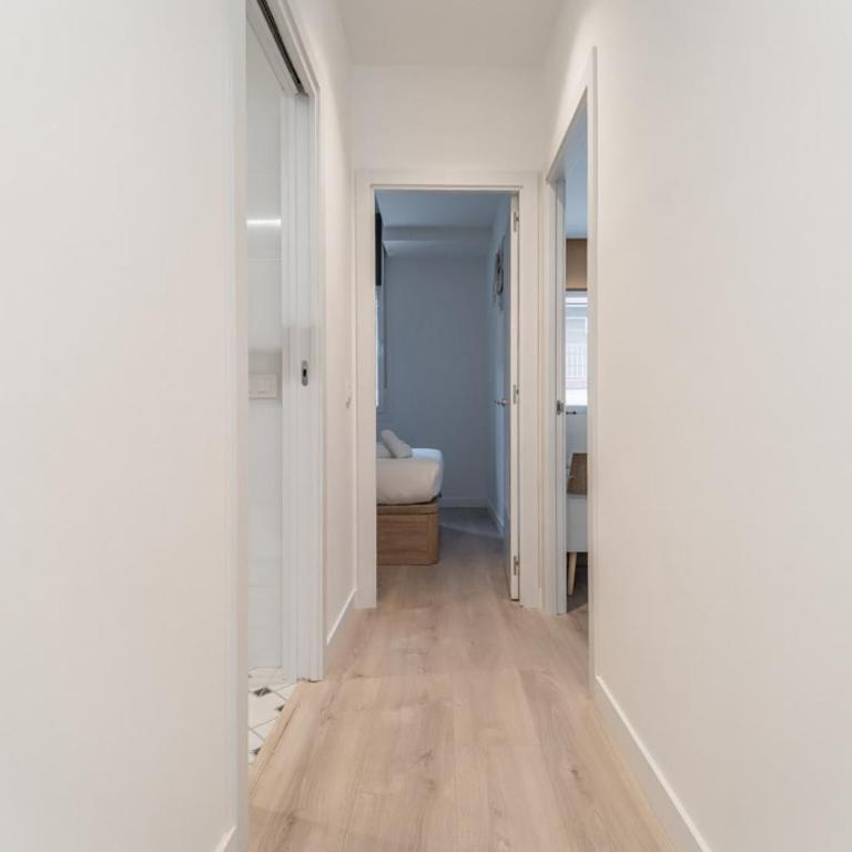 Comfortable charming - 2 Bdrs 2 Baths -Ventas - Two-Bedroom Apartment - 22