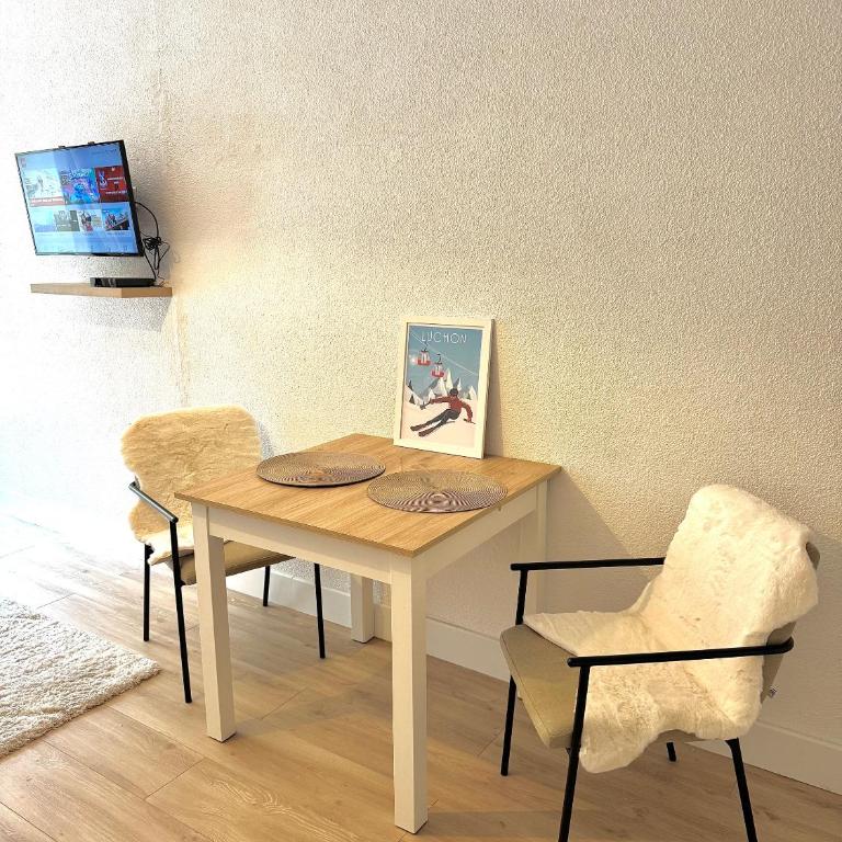 Studio 2 personnes parking balcon WIFI - One-Bedroom Apartment - 2