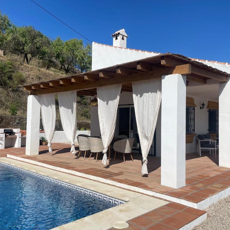 Casa Calmante - Stunning 3-bedroom Villa with Private Pool - Villa de 3 dormitorios - 2