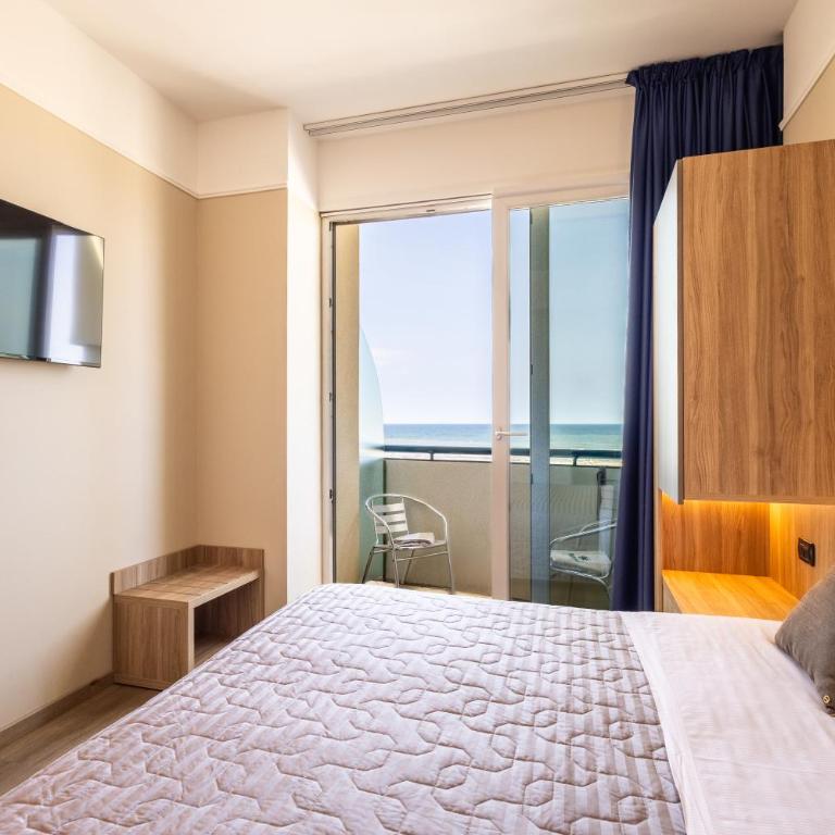 Hotel Palm Beach B&B SEA VIEW - Camera Deluxe Matrimoniale con Vista Mare - 8