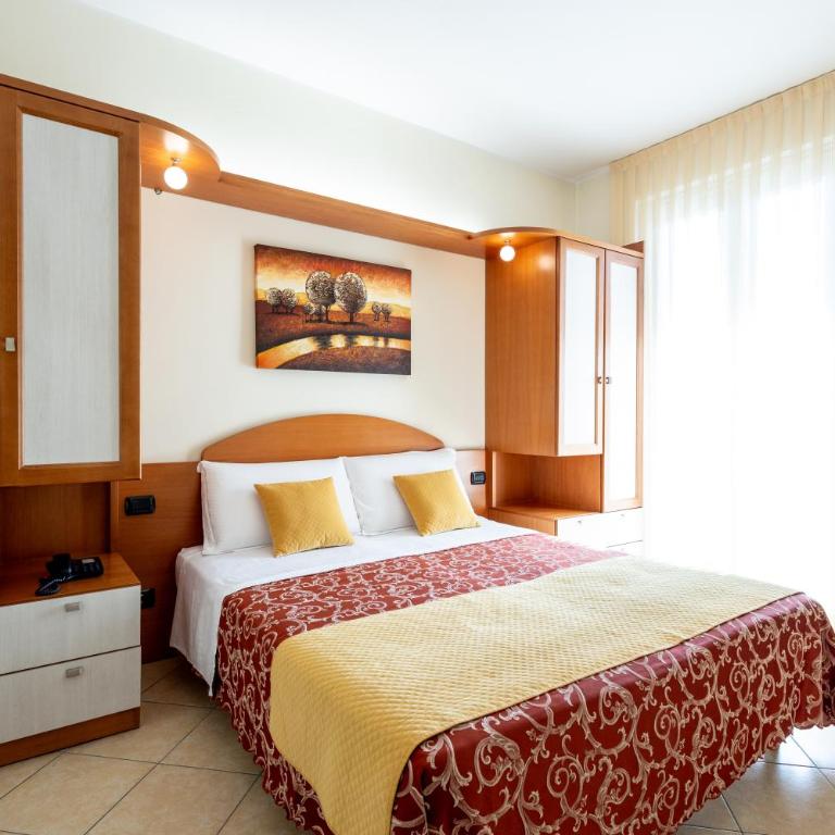Hotel Palm Beach B&B SEA VIEW - Camera Standard Matrimoniale/Doppia con Letti Singoli con Balcone - 4