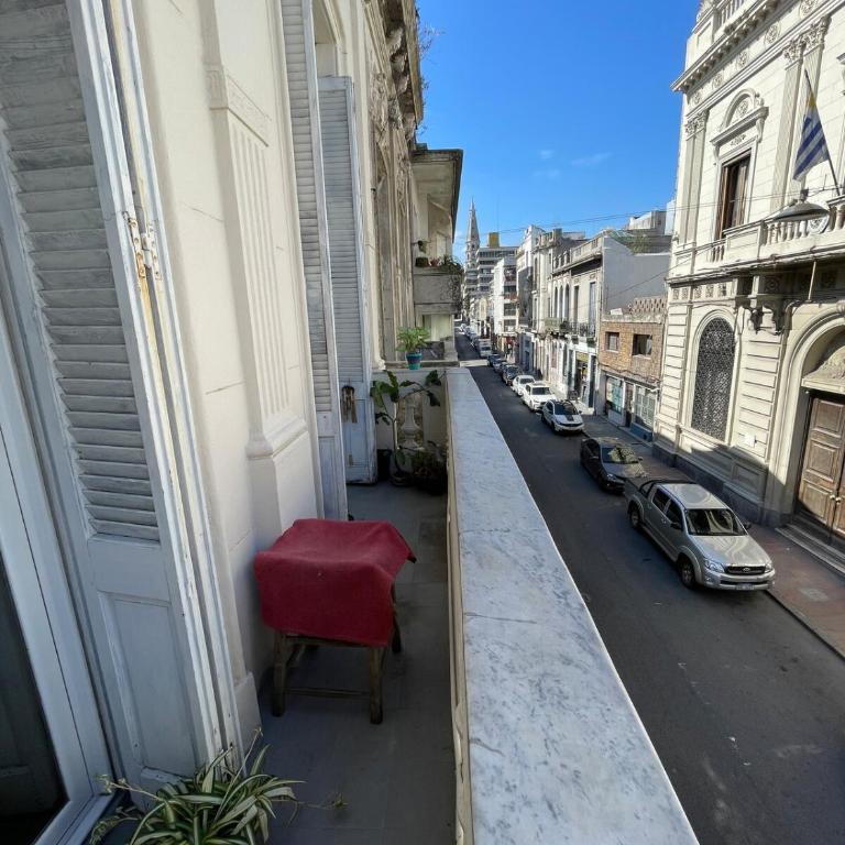 Very spacious house in Ciudad Vieja - One-Bedroom Apartment - 3