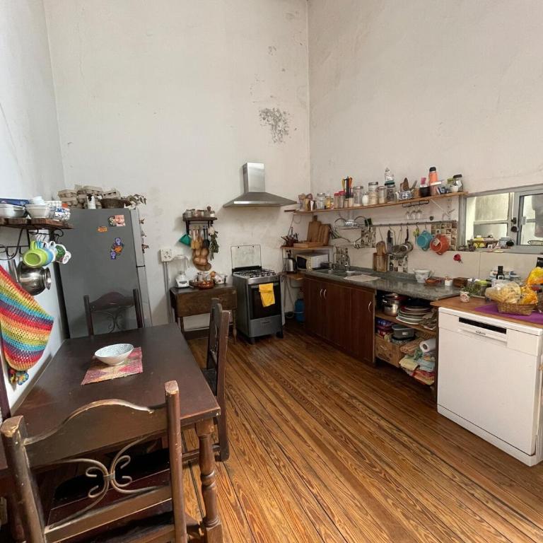 Very spacious house in Ciudad Vieja - One-Bedroom Apartment - 17