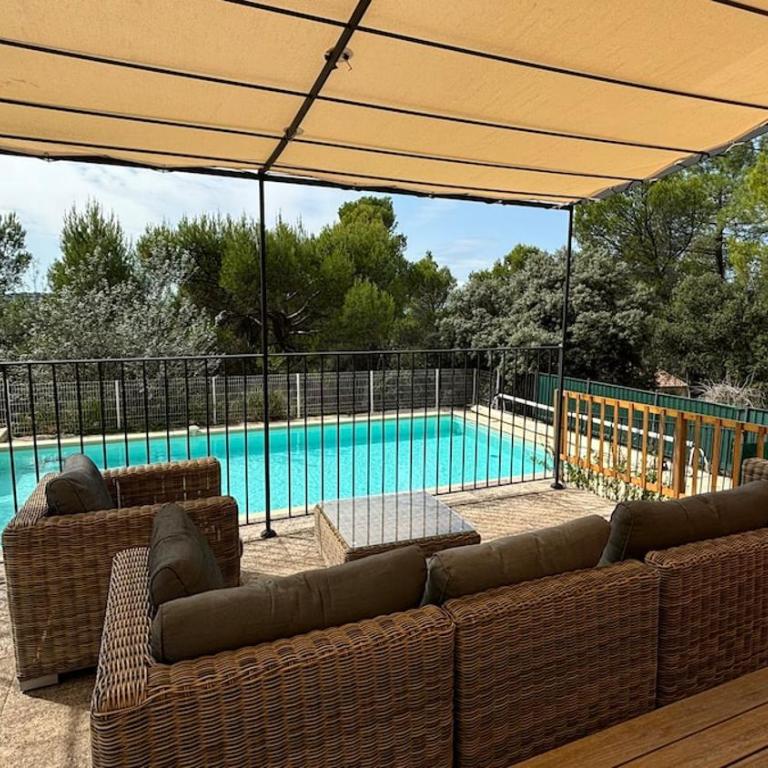 Jolie maison avec piscine , proche du centre de Bédoin - Maison 5 Chambres - 9