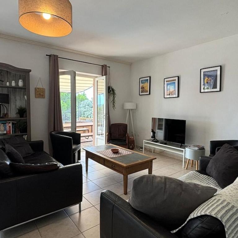 Jolie maison avec piscine , proche du centre de Bédoin - Maison 5 Chambres - 10