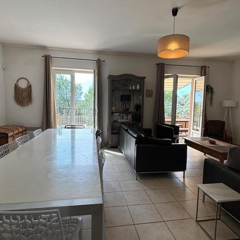 Jolie maison avec piscine , proche du centre de Bédoin - Maison 5 Chambres - 13