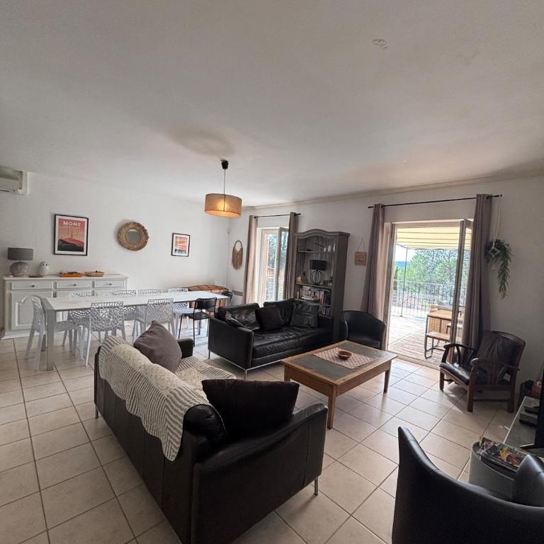Jolie maison avec piscine , proche du centre de Bédoin - Maison 5 Chambres - 17