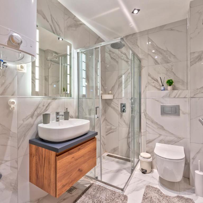 Mount Inn Borovi - Deluxe One-Bedroom Apartment - 8