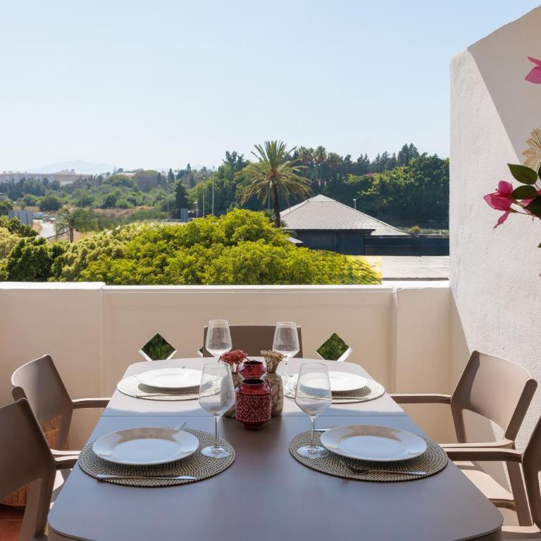 MARBELLA BANUS SUITES - Playa Rocio Beachfront Residential - Apartamento de 3 dormitorios con balcón - 4