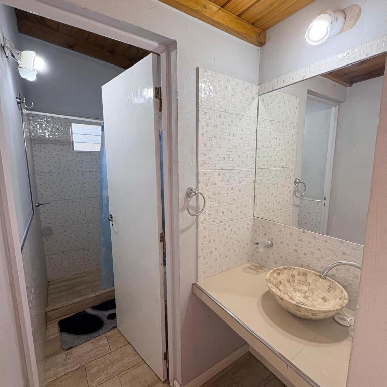 Dpto amplio en la naturaleza cerca del mar y del centro de Pinamar - One-Bedroom Apartment - 5