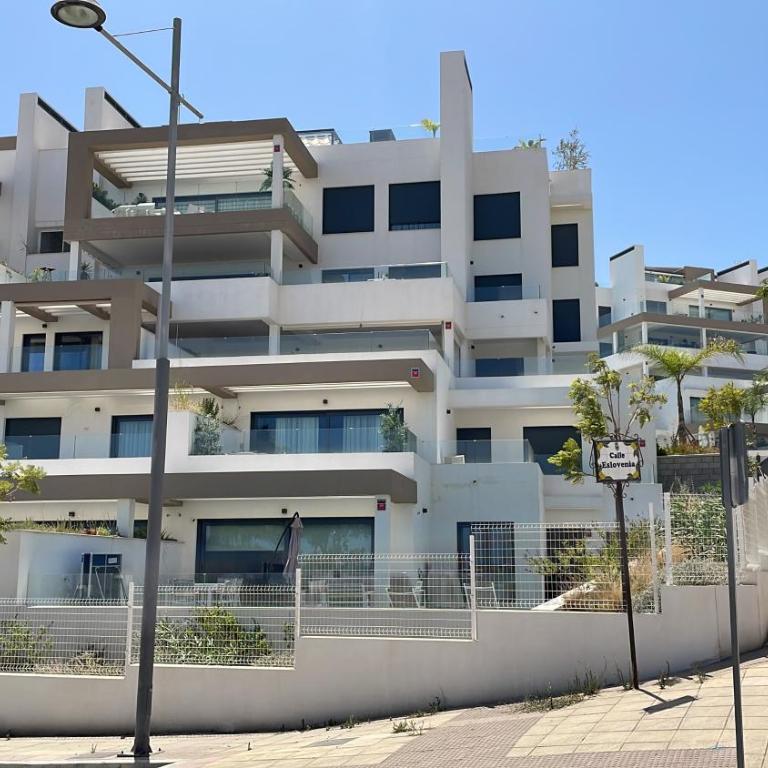 DON LEO Charming 3 Bedroom apartment in Estepona close to the sea - Apartment - 38