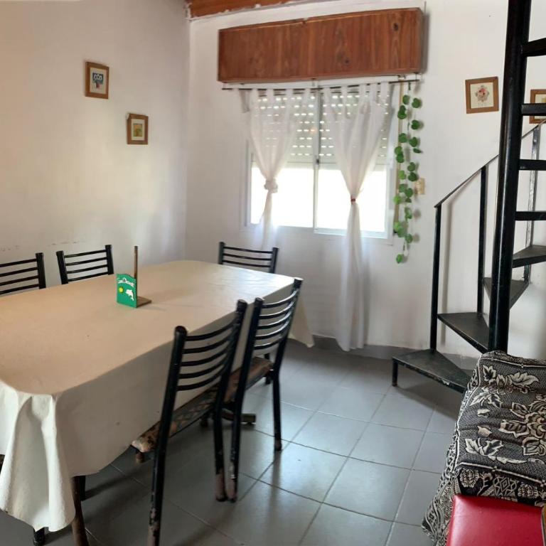 DUPLEX PARA 5 PERSONAS PASOS DEL MAR Y DE LA PEATONAl - Apartamento de 2 dormitorios - 4