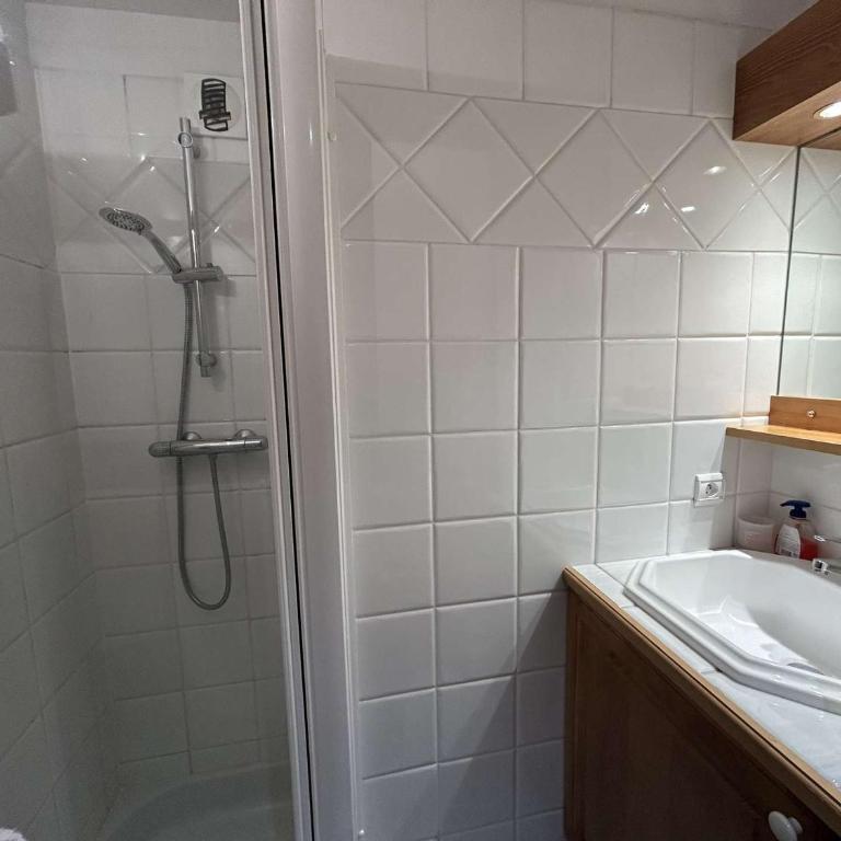 Appartement 4 pièces pour 6 personnes à Méribel avec parking privé - FR-1-180-664 - Appartement - 10