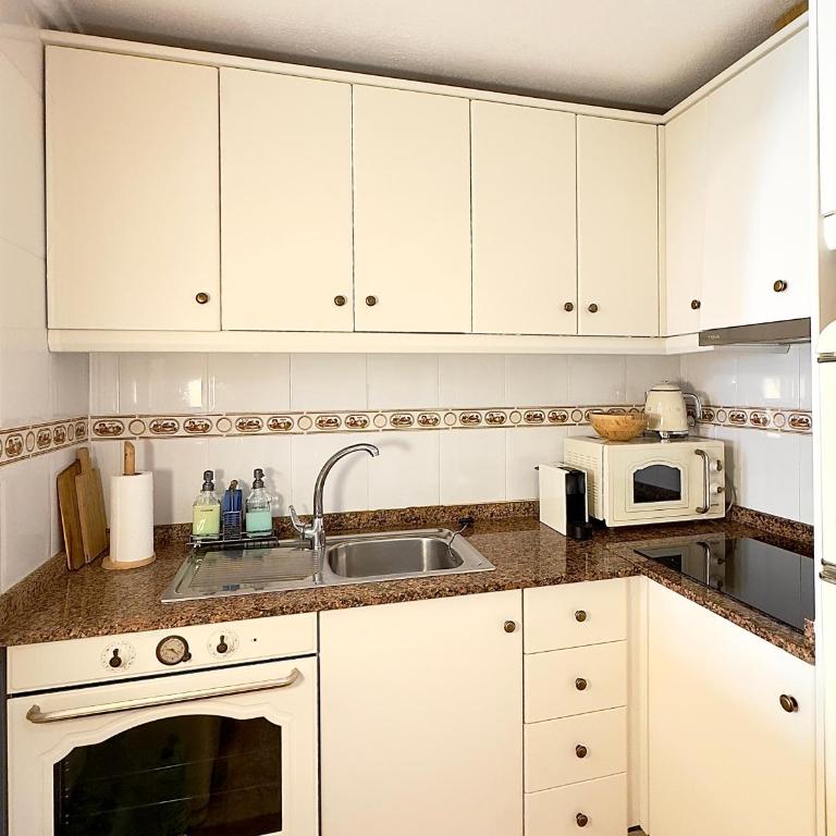 Cozy 2 bedroom apartment near Los Locos Beach - Apartamento de 2 dormitorios - 2