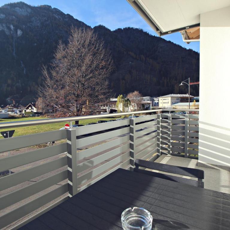 Guest House Cemin - Appartamento con 1 Camera da Letto - 9