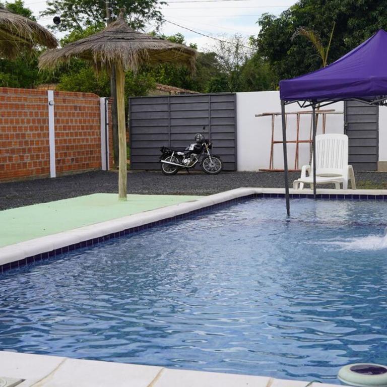 Large country house with pool and large kitchen - One-Bedroom House - 5