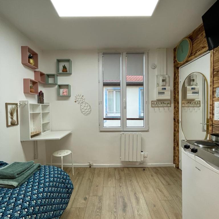 petit studio proche gare Strasbourg - One-Bedroom Apartment - 1
