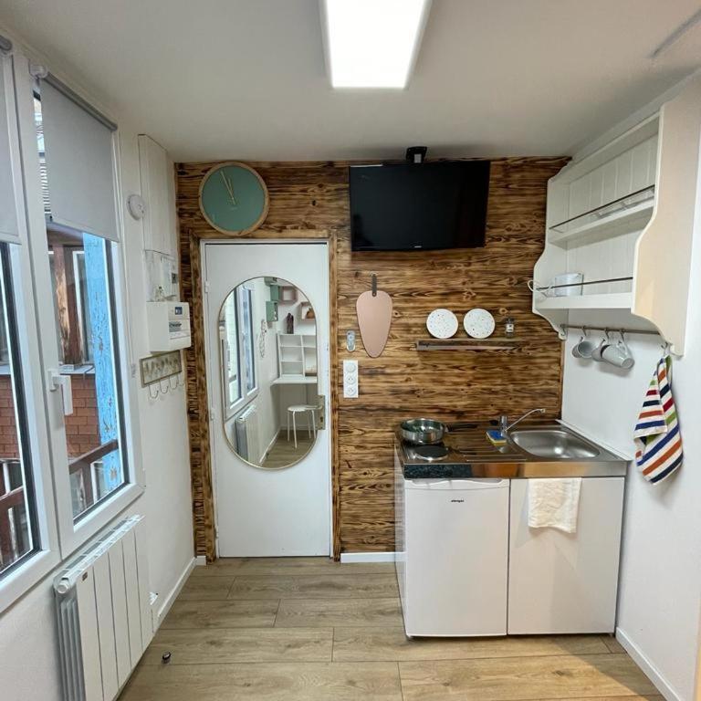 petit studio proche gare Strasbourg - One-Bedroom Apartment - 5