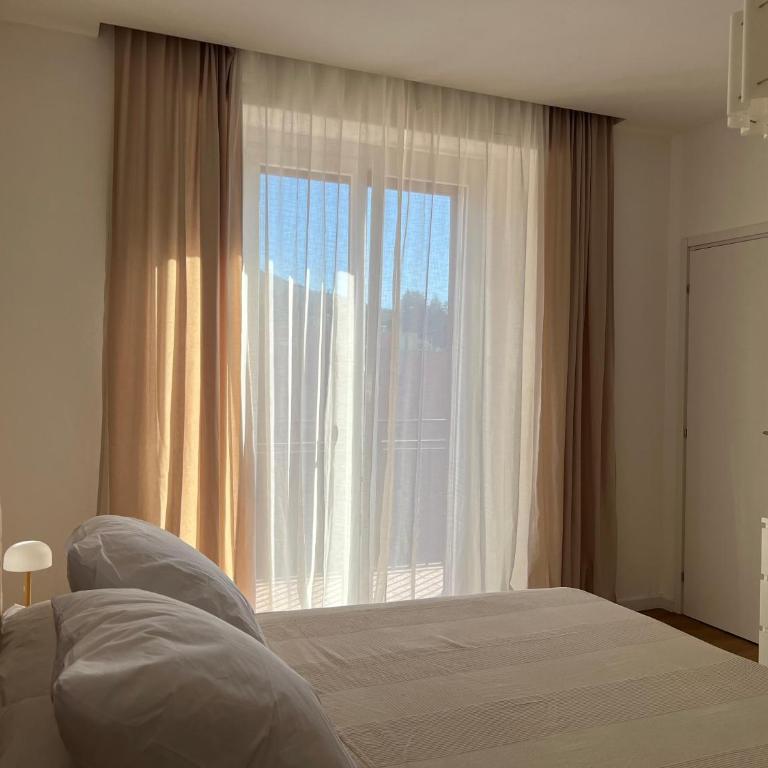 White Noise Como - Private Room - Double Room with Private Bathroom - 2